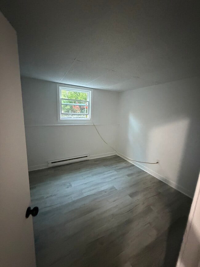 Photo - 1646 Branch Rd