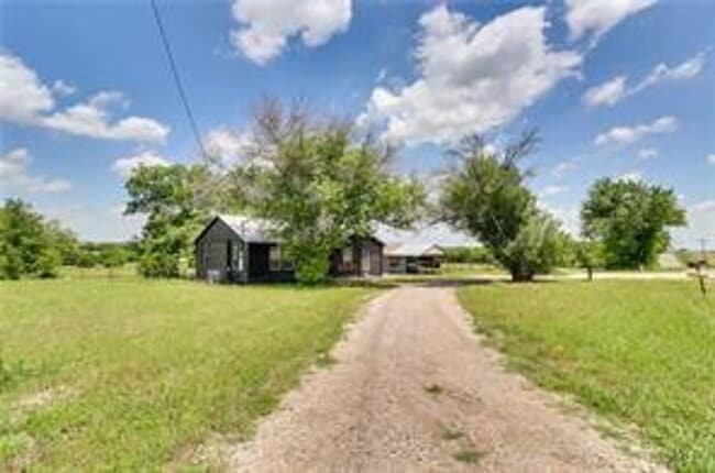 Building Photo - 3911 Southwinds Dr Rental