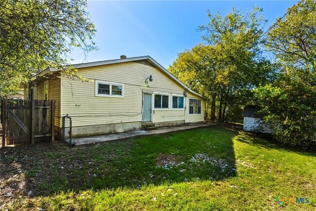 Photo - 2709 Hillside Dr