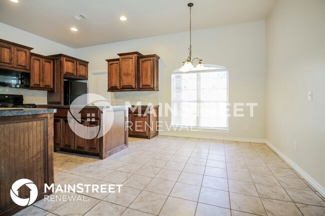 Photo - 2660 Clarke St