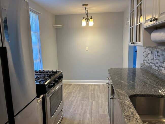 Photo - 45 Standish Rd Unit APT 2