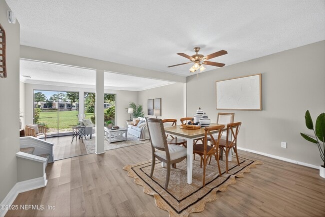 Photo - 7622 Las Palmas Way Unit 165