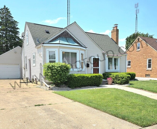 Great Location! - Great Location! House