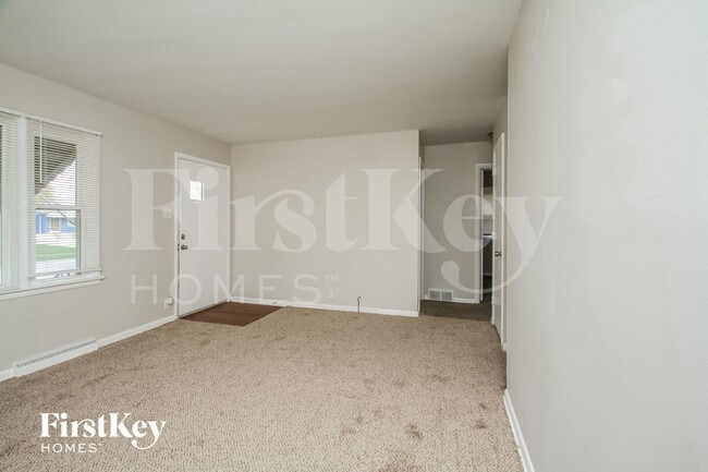 Photo - 326 Clyde Ave