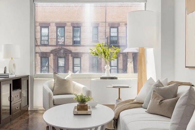 Photo - 425 E 13th St Unit 7D