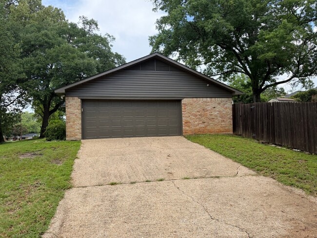Photo - 3424 Glendale Dr