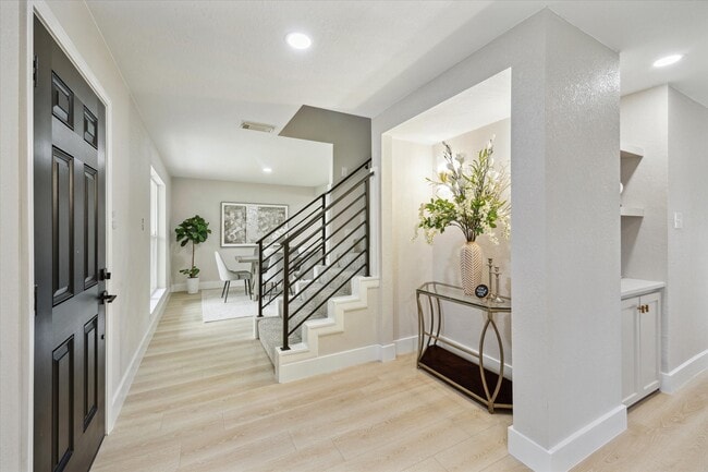 Photo - 7811 Ashwell Ct