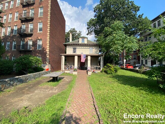 Photo - 1860 Commonwealth Ave