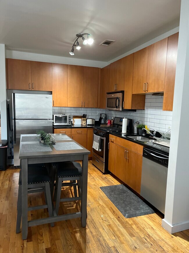 Fully stocked kitchen - 238 Walker St SW Unit 27