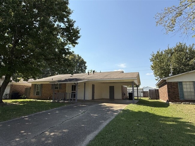 Photo - Beautiful 3 bedroom 2 bath home for lease ...