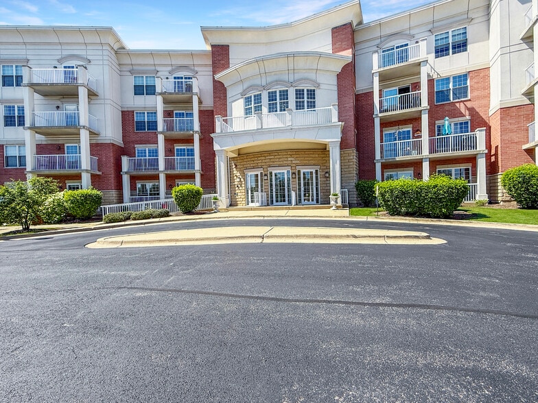 701 W Rand Rd