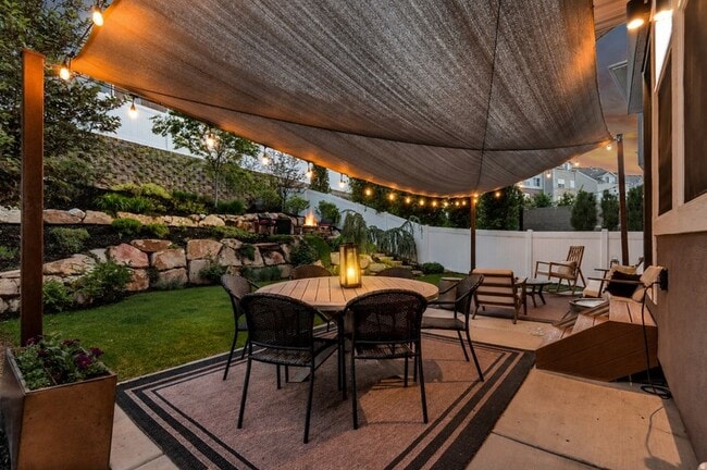 Photo - 966 E Deer Arch Ln