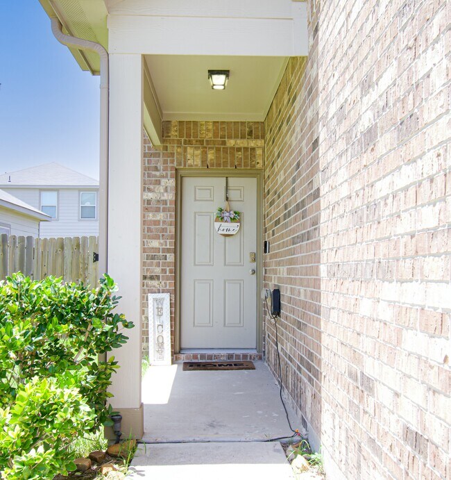 12818 Sirkis St