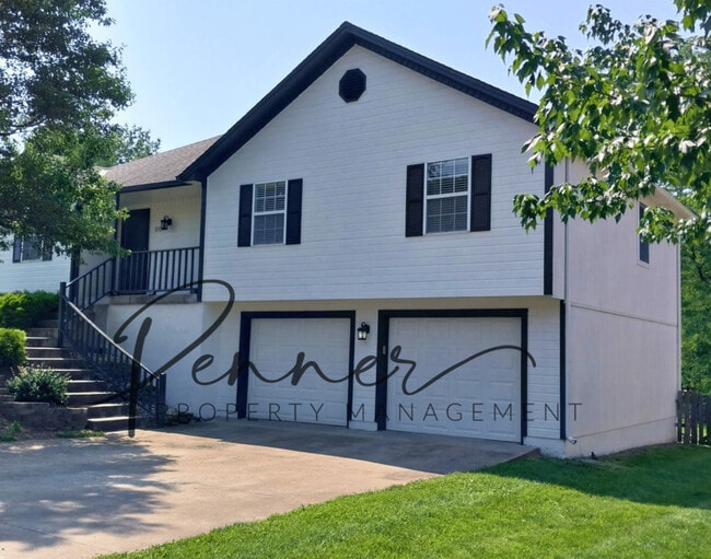 Building Photo - 2121 SW Sterling Dr Rental