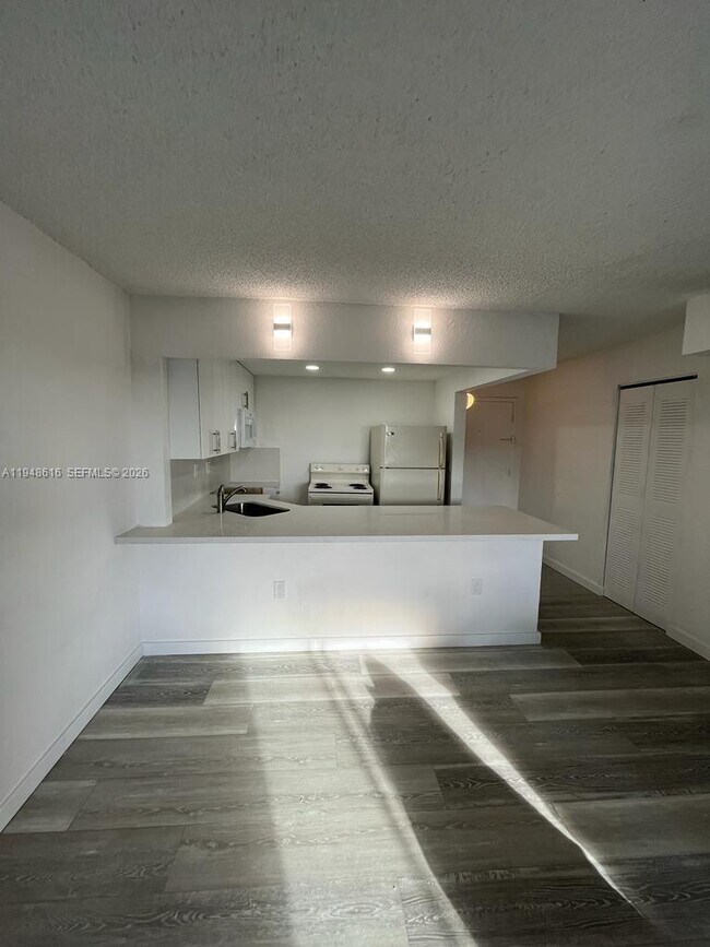 Photo - 4550 NW 9th St Unit 801E