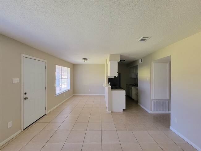 Photo - 3206 Lobit Dr