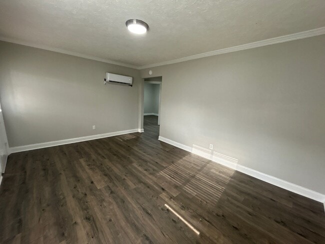 Photo - 112 Holland Ave