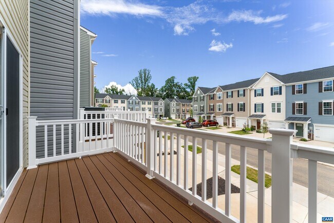 Photo - 2405 Crescent Wy