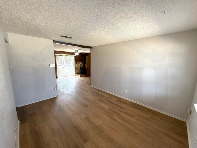 Photo - AVAILABLE NOW!!! Lovely 3-Bedroom 1.5-Bathroom in Duncanville - Two blocks from the Duncanville H...