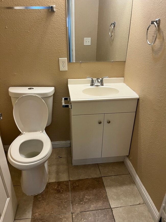 Photo - 2041 N Bledsoe Ln Unit D