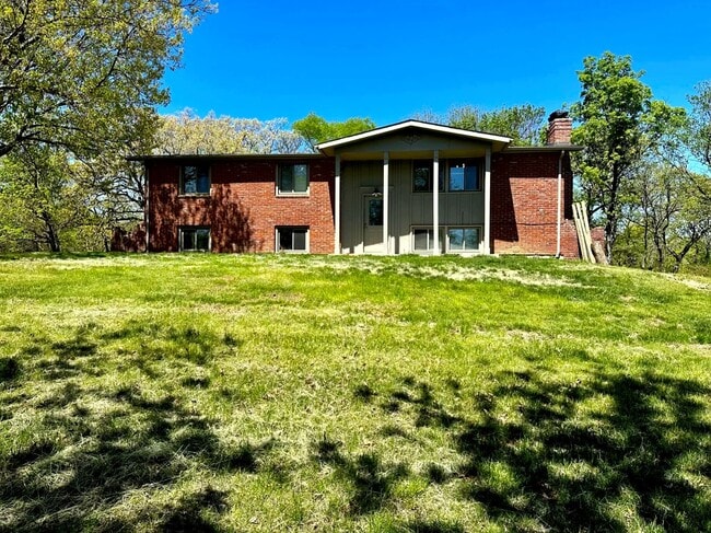 Building Photo - 9108 S Buckner Tarsney Rd