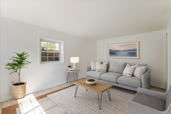 Photo - 2 Bedroom Close to Campus Unit 3