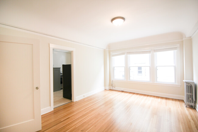 Photo - 1935 Franklin St Condo Unit 305