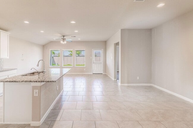 Photo - 7558 Highland Chase Dr