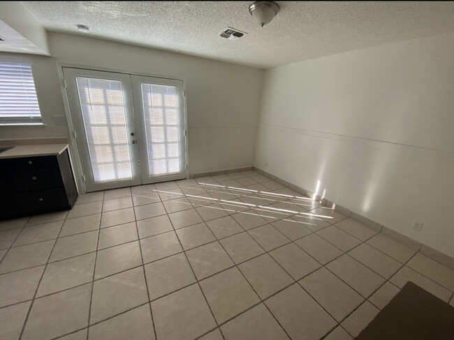 Photo - 5613 Deal Dr