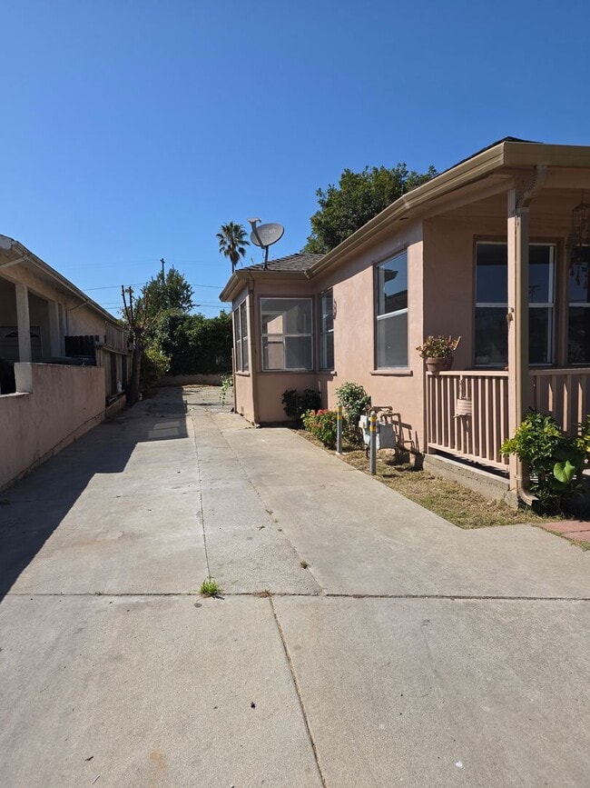 23 Broadis St Unit 23 Broadis St