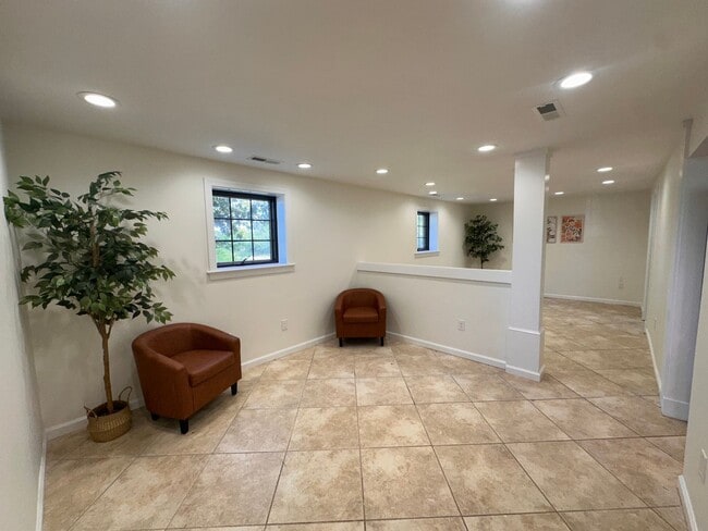 4823 Salem-Noble Rd