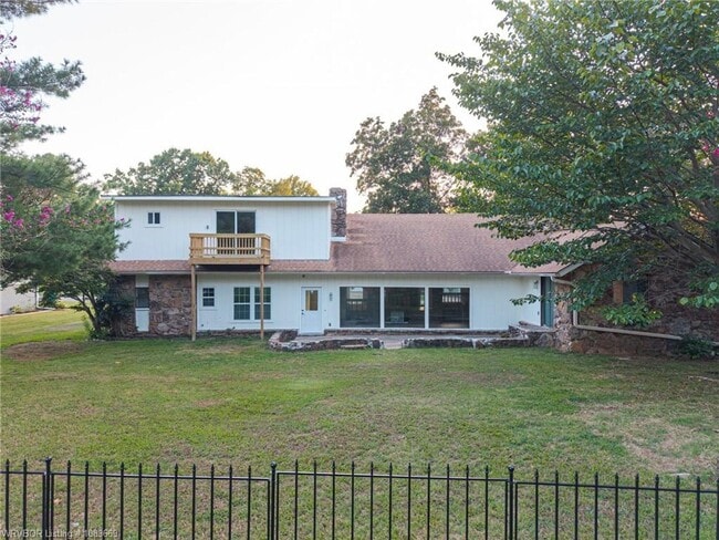 Photo - 4 bedroom Single Family home in Fianna Hils