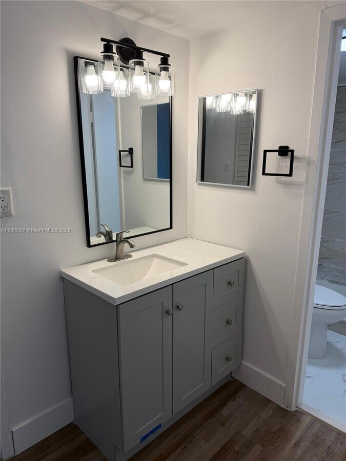 Photo - 4344 NW 9th Ave Unidad 1B