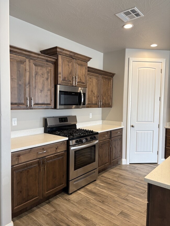 Photo - 3519 175 N St