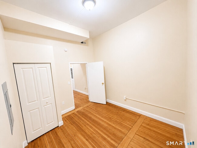 105 Bank St Unit 2D
