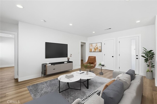 Photo - 1204 Kornblum Ave.