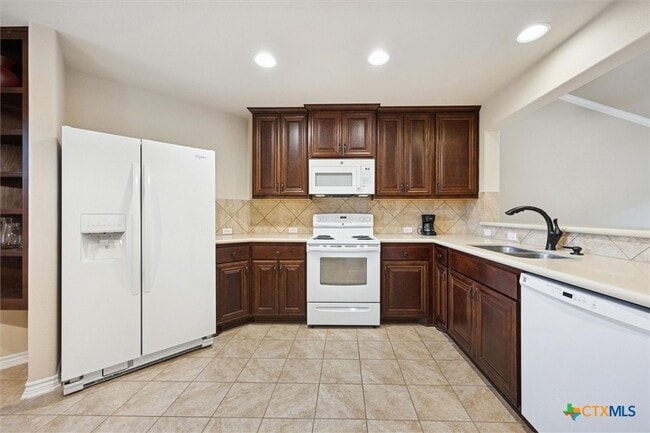 Photo - 1135 Twisted Oak Ct