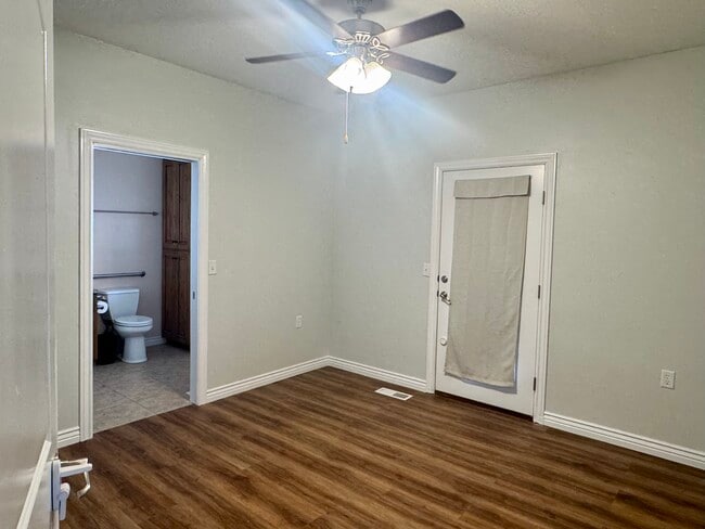 Photo - 588 S 350 E