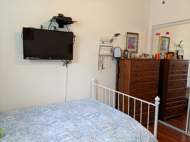 Photo - 600 Morse Ave