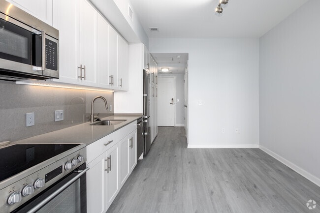 Studio - 435SF