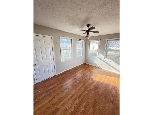 Photo - 1811 Judd Ave N