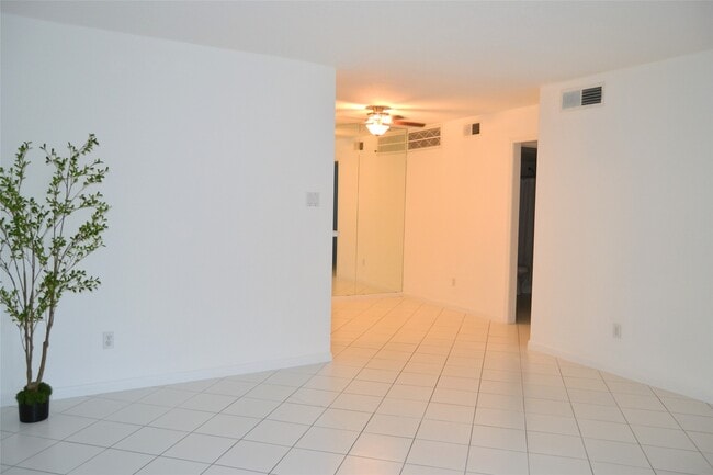 Photo - 845 Augusta Dr Unit 17