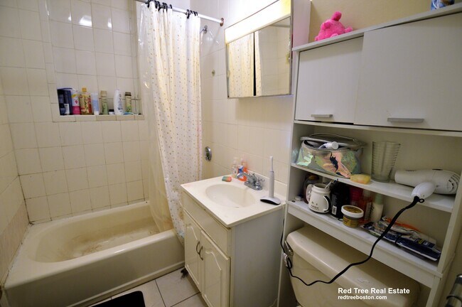 Photo - 330 Saint Paul St Unidad 4