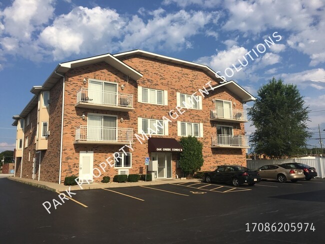 Oak Forest - 2 Bedroom, 2 Bath Penthouse C... - Oak Forest - 2 Bedroom, 2 Bath Penthouse C... Unit 3C