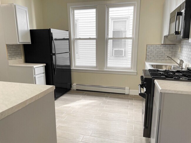 Photo - 596 S 19th St