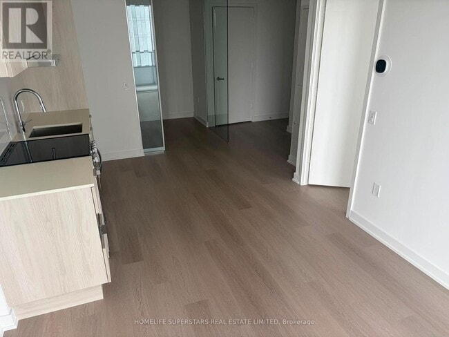 Photo - 448 Burnhamthorpe Rd W Unit 2012