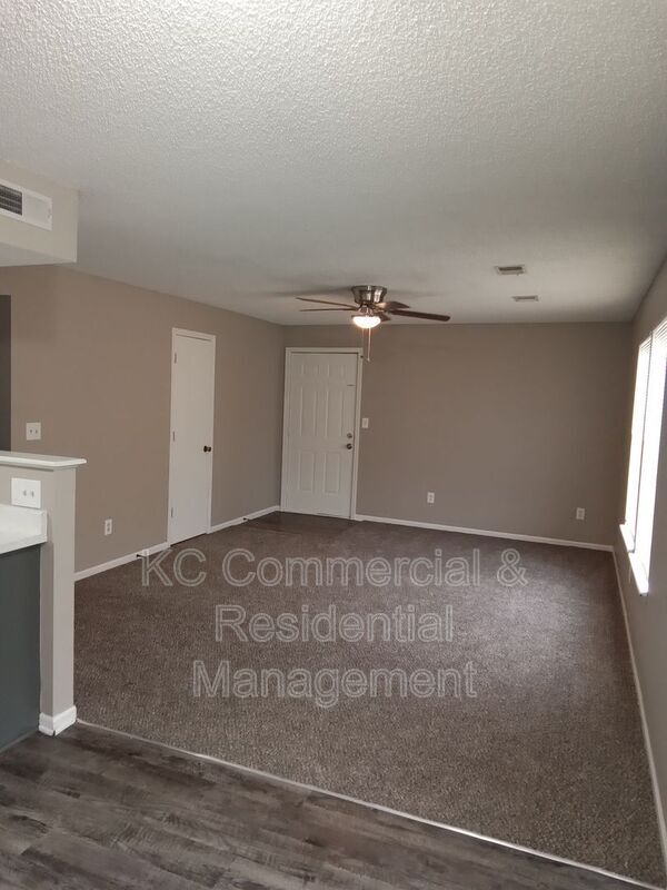 Photo - 208 W Meadow St Condominio Unidad A