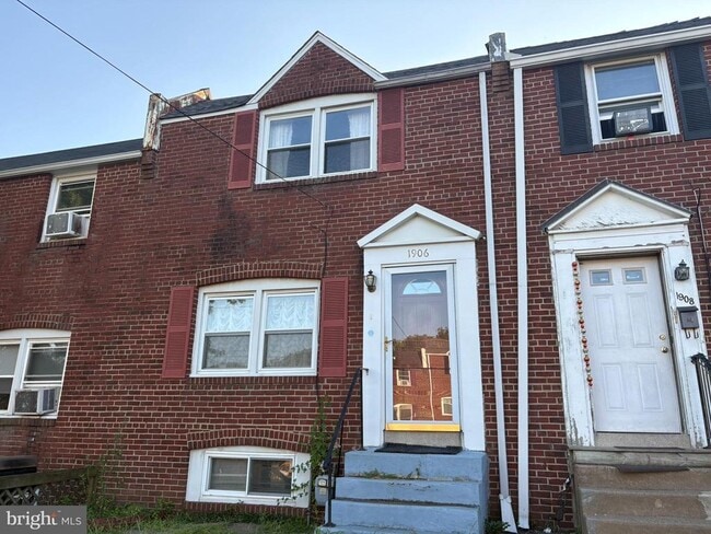 Building Photo - 1906 Lakeview Rd Rental