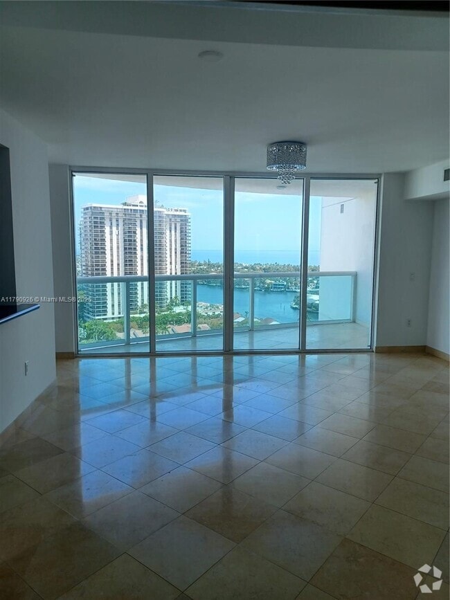 Building Photo - 19400 Turnberry Way Unit 1831 Rental