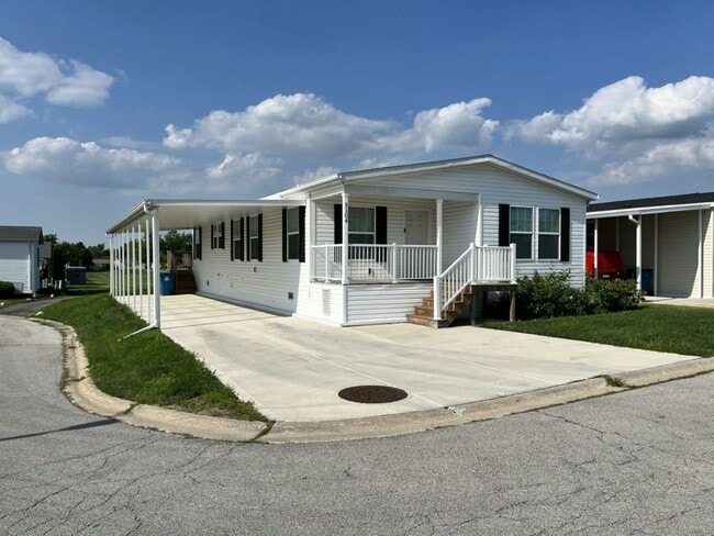 Building Photo - 5104 Augusta Blvd Rental